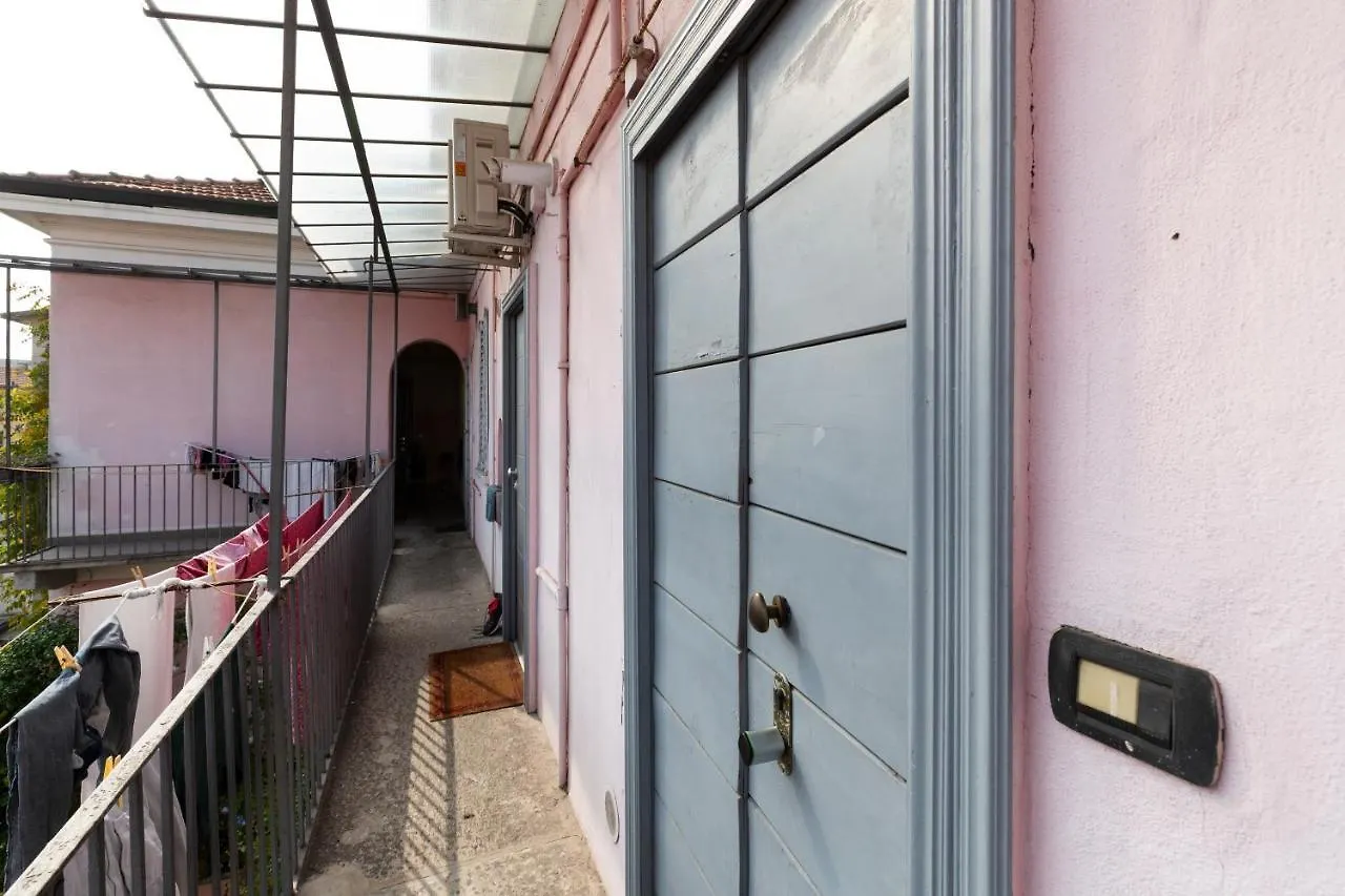 Pit Stop - Navigli Studio Milan